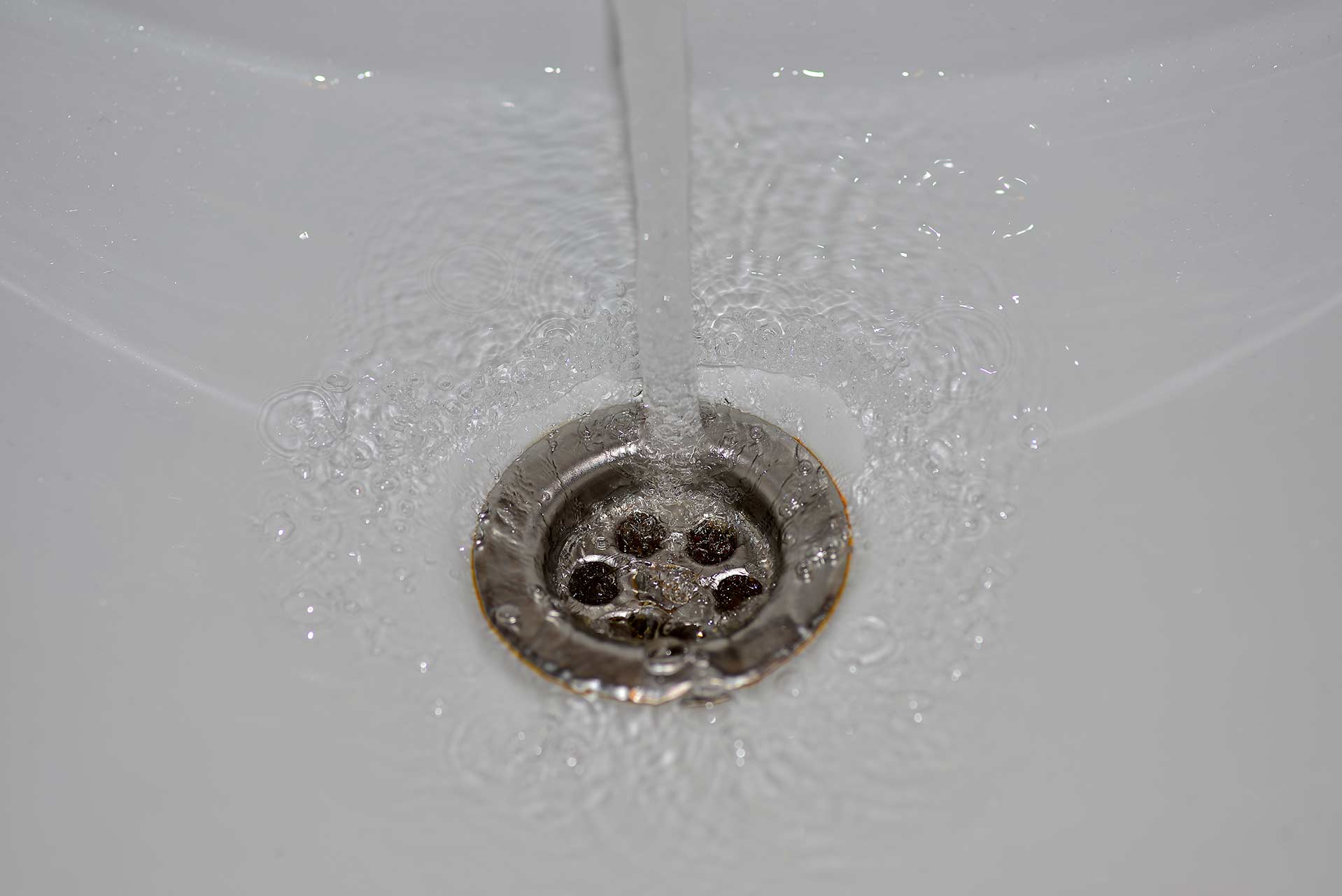 A2B Drains provides services to unblock blocked sinks and drains for properties in Elmstead.